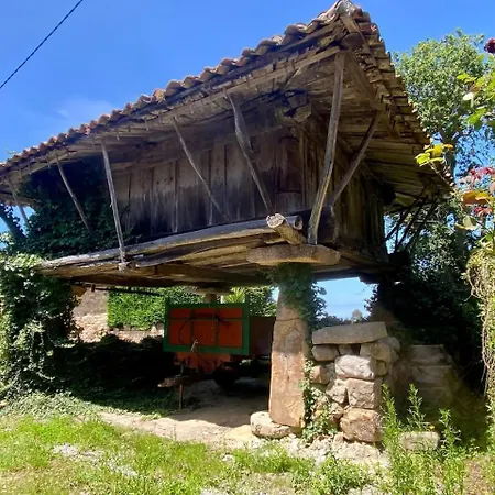 Olas Y Flores Silvestres 1 Vakantiehuis Castiello de Lue